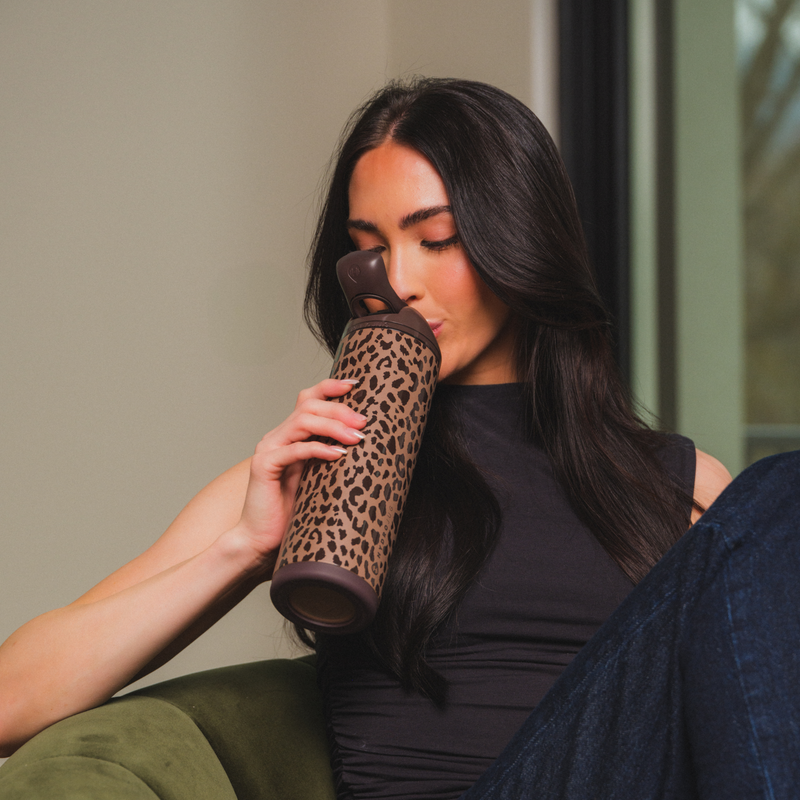 Ease2o 24oz | 2-in-1 Water Bottle with Soft Straw & Chug Spout – Brown Leopard